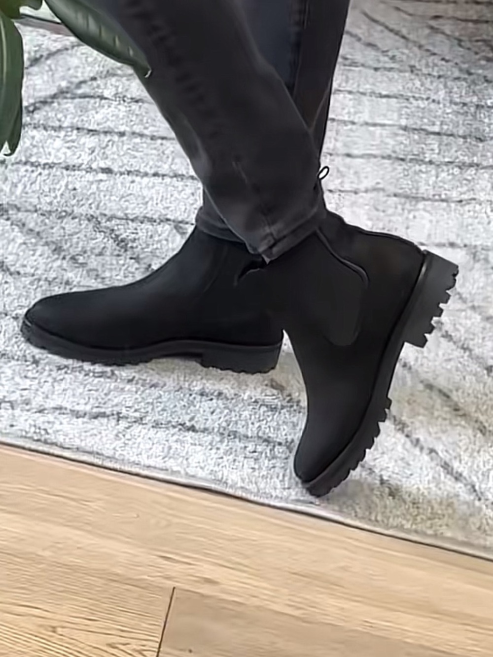 Thursday Boot Company Chelsea Boots Legend Matte Black Leather Size 10 Women - Picture 12 of 12